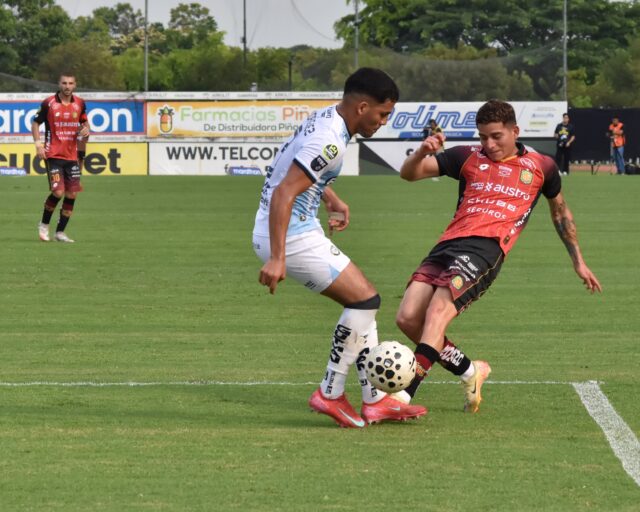 Deportivo Cuenca se tomó el Chucho