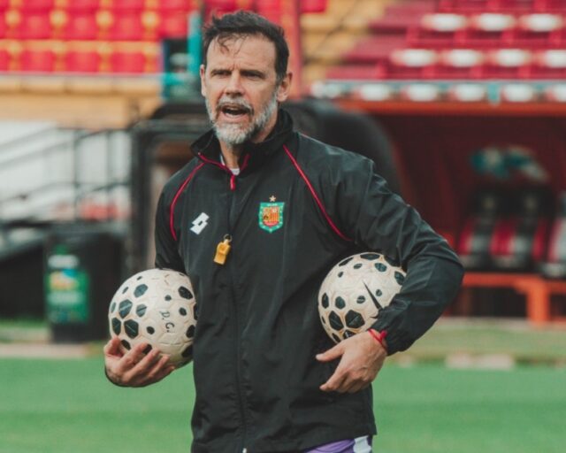Andrés Yllana asume como nuevo director técnico del Deportivo Cuenca